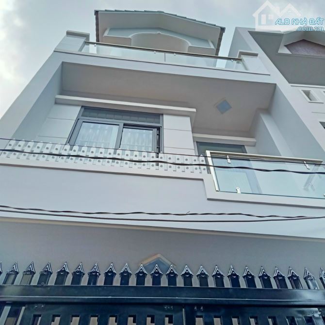 BÁN NHÀ 1 TRỆT 2 LẦU BÀ TRIỆU GẦN BIỂN BÃI TRƯỚC, ĐANG CHO THUÊ 7TR/THÁNG