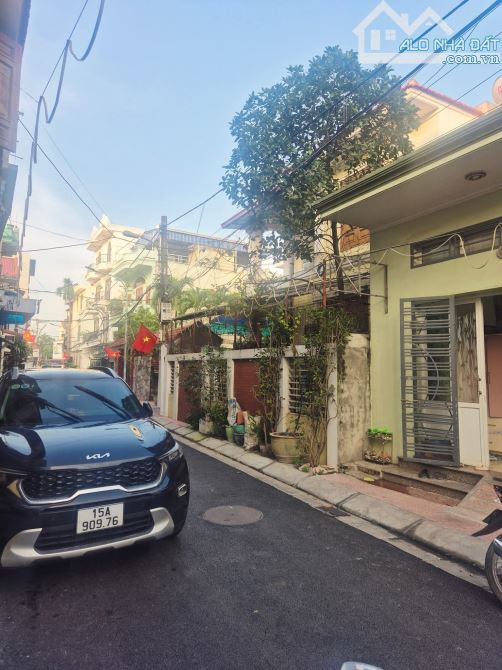 Bán nhà tại sở dầu, hồng bàng dt 52m Giá 2,1 tỷ ô tô đỗ cửa