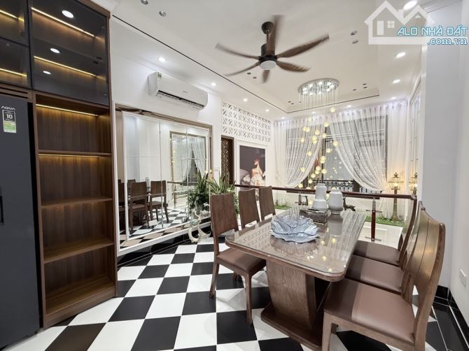 🏡 BÁN NHÀ PHỐ VIP TRÍCH SÀI, 48M2 X 7 TẦNG, THANG MÁY, Ở NGAY 🏡