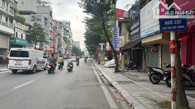 BÁN NHÀ TT TÔN ĐỨC THẮNG, Ô TÔ, KINH DOANH 23m2 Mt4m giá 3,3 tỷ