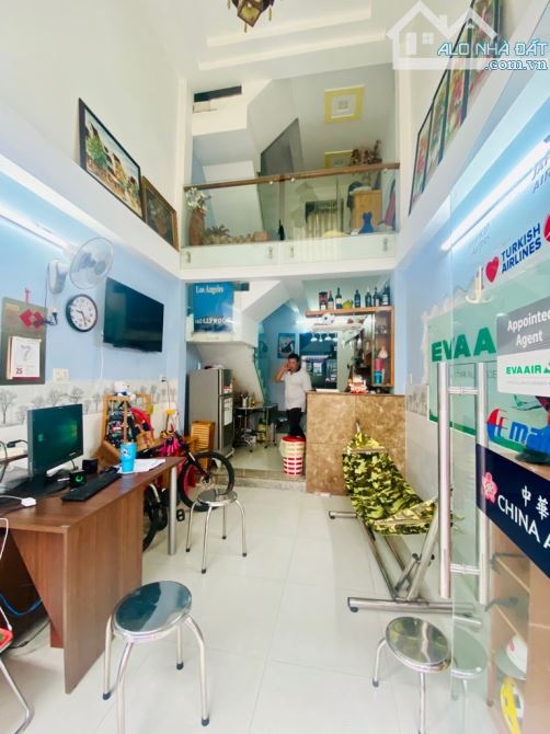 🏡BÁN NHÀ TRƯỜNG SA Q3, 3 TẦNG, 42M2 3.4X12 MỚI ĐẸP - 8.6 TỶ