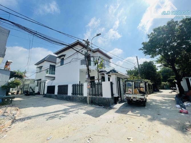 Siêu Phẩm Villa-Giáp Quận 12-100m2-Sân Đổ Ô tô-Tô Ký-Chỉ 6Tx