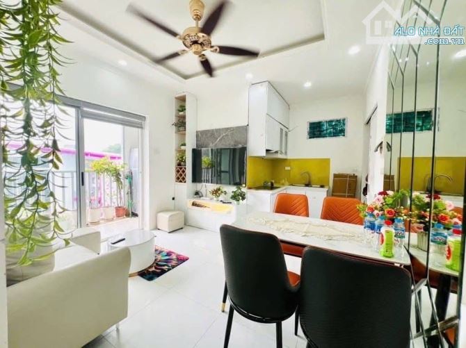 bán căn tập thể duplex, Chùa Bộc, căn góc 150m 5 ngủ 2 vs
