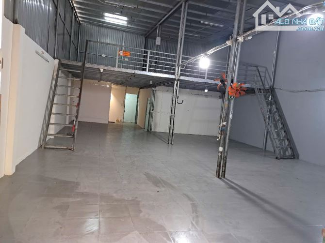 Cần cho thuê kho Bình Thạnh - 200m2 - 28tr - đi đc xe tải 5 tấn