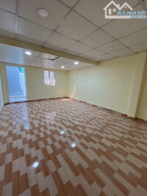 SIÊU PHẨM QUẬN 8 CHƯA TỚI 50 TRIỆU/M2 – 2 TẦNG – SIÊU SIÊU RẺ