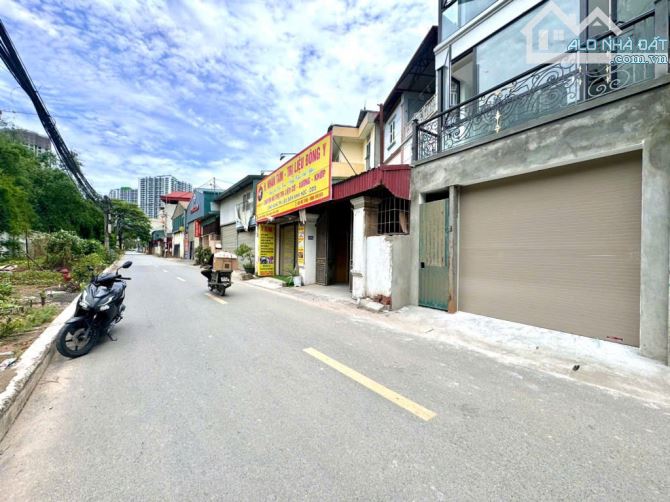 Nhà Cầu Cốc - Mặt Phố - Kinh Doanh Đa Dạng -Thang Máy - Điều Hòa Âm Trần - 45m2 - 13.6 Tỷ