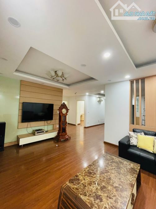 Cho thuê chung cư Nghĩa Đô 106 Hoàng Quốc Việt – DT 135m2 ( 3PN) – full đồ- Giá 17 tr/th