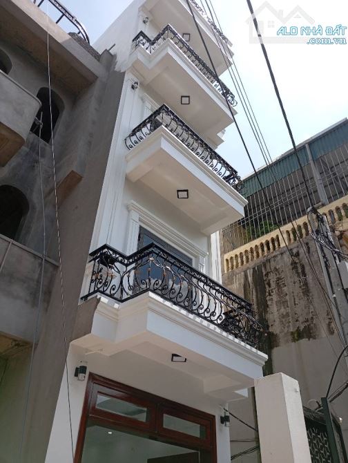 NHÀ ĐẸP - LÝ SƠN- VIỆT HƯNG- Dt72m x 5 TẦNG- GẦN Ô TÔ TRÁNH- GIÁ 12,8 tỷ