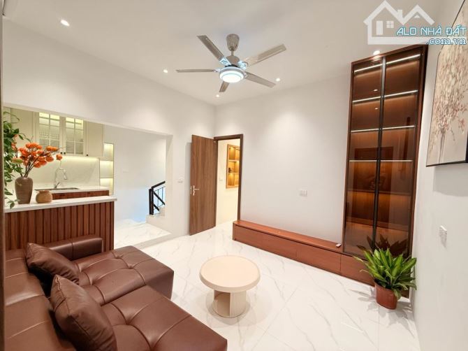 NHỈNH 3 TỶ ! NHÀ PHỐ KHÂM THIÊN 42/100M - SÂN CHILL CỰC RỘNG - FULL NỘI THẤT - Ở THÍCH