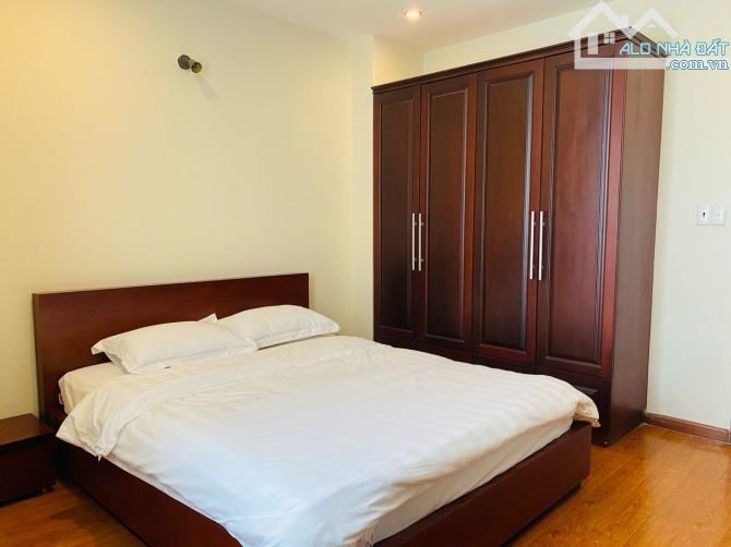 Bán Tòa Nhà Căn Hộ Dịch Vụ – Nguyễn Văn Trỗi, Quận Phú Nhuận  Kết cấu: 	•	1 hầm, lửng, 7 t