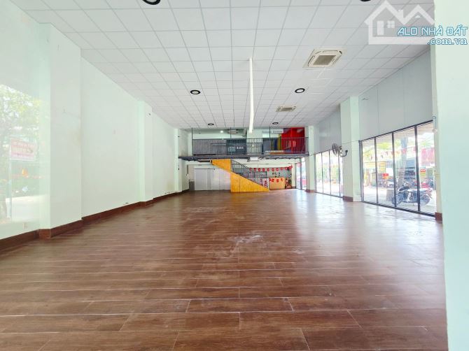 🇻🇳NHÀ LÔ GÓC 2 MẶT TIỀN KHU PHỐ CHỢ HÒA KHÁNH