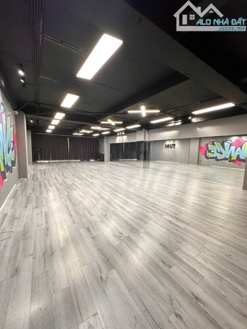Bán gấp nhà mặt phố Cầu Bươu Thanh Trì 160m2, 8 tầng, mt 8m, chỉ 49 tỷ.