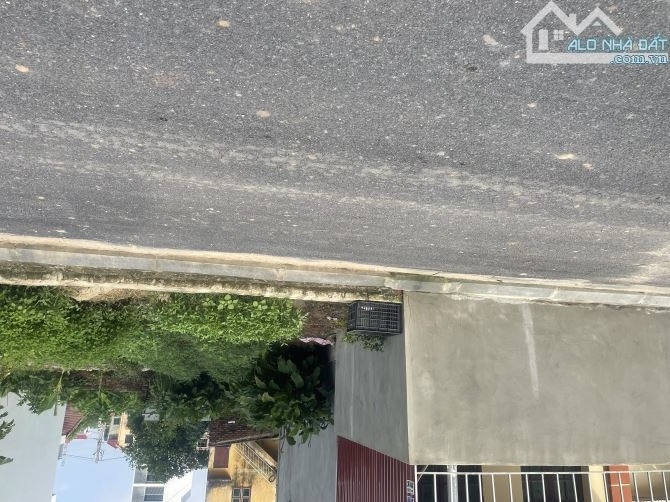 THÔN ĐOÀI – NAM HỒNG – ĐÔNG ANH – HÀ NỘI .Diện tích: 77m² – Mặt tiền: 4,1m – Vuông vắn,
