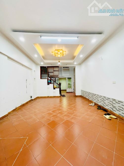 BÁN NHÀ ĐỊNH CÔNG – THANH XUÂN, RẤT GẦN PHỐ, KHU PHÂN LÔ ĐẸP, ĐƯỜNG Ô TÔ THÔNG, KINH DOANH
