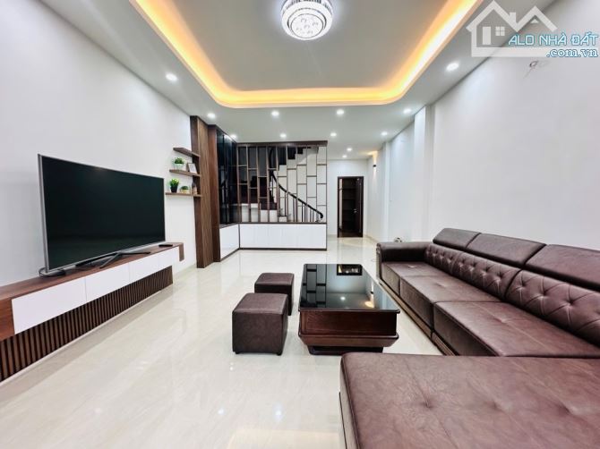 Bán nhà phân lô, ô tô, ngõ thông, dân xây đẹp tại  Cầu giấy 64m 5 tầng mt rộng 21.4 tỉ