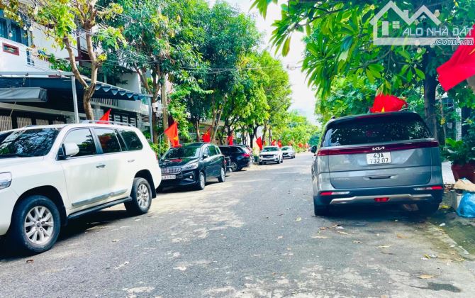 NHÀ 3 TẦNG MẶT TIỀN GẦN BIỂN - 100M2 - NGANG 5M - SÁT ĐƯỜNG PHẠM VĂN ĐỒNG - CHỈ 12,5 TỶ
