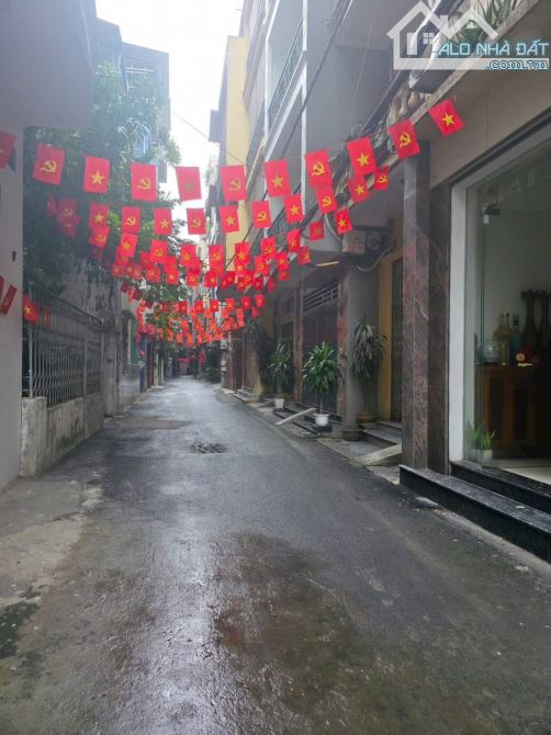 bán nhà Đường 800A, Cầu Giấy, Thang máy, ô tô tránh DT 55m, 7 Tầng, MT 3.7m 🧧Gia 25.8 Tỷ