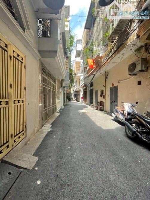 bán nhà Ngõ 93 Vương Thừa Vũ, Thanh Xuân, Lô góc 2 mặt thoáng,Ô tô tránh DT 55m (từ T2 70m