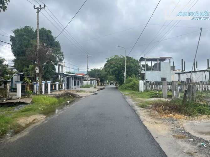 BÁN ĐẤT MẶT TIỀN VÕ NHƯ HƯNG, ĐIỆN BÀN ĐÔNG, Tp ĐÀ NẴNG, 240m2, NGANG 6m, GIÁ CHỈ 3,2 TỶ.