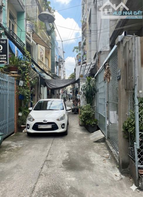 Giá siêu tốt, chủ gấp bán nhà Hoàng Sa, 5*13, hẻm ô tô tận cửa, sát chợ Hòa Hưng