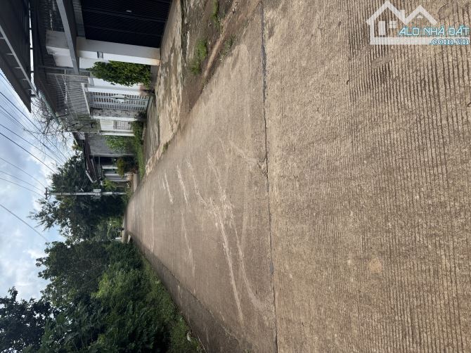 Chân dài 63 m hẻm cấp 1 Mai Thị Lựu