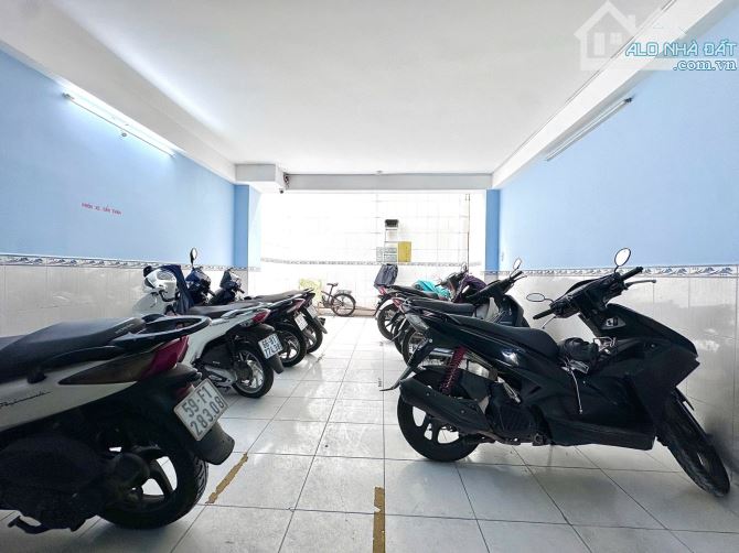 Bán nhà Q10 - CHDV 7 tầng - 1 MBKD 20 phòng - doanh thu ổn định
