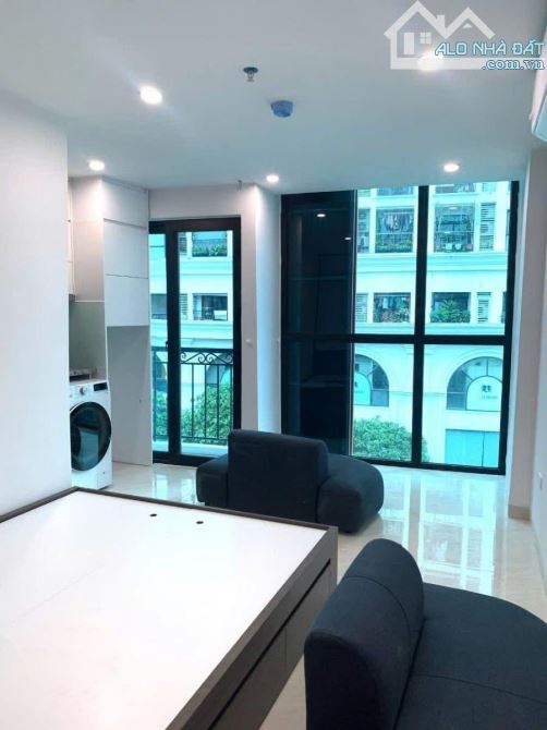 Bán nhà 8 tầng xây mới tinh,18 căn hộ full nội thất,có thang máy