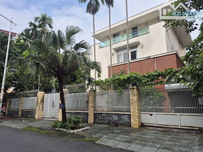BIỆT THỰ LÔ GÓC 3 THOÁNG SIÊU ĐẸP VỊ TRÍ ĐẮC ĐỊA VĂN KHÊ TỐ HỮU HÀ ĐÔNG 500m 70 TỶ