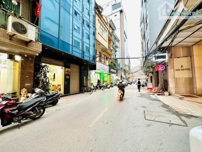 Cần bán gấp nhà ngõ 121 Thái Hà, DT 63m X 6T, MT 4.7m, ô tô tránh, vỉa hè, cách phố 50m