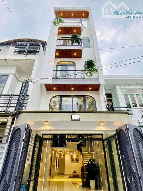 🏠Siêu Phẩm Hẻm Thông 6M💎Vị trí: Phan Huy Ích, P15💎4X15M 4 Lầu 3PN 3WC💵9,9 Tỷ