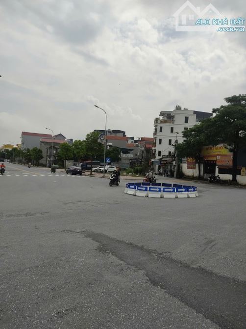 🌧️ HÀ NỘI NGẬP – CHỖ EM KHÔNG NGẬP! 🌧️ 🚗 SIÊU PHẨM  LONG BIÊN DT40mv Giá Nhỉnh 6 Tỷ.