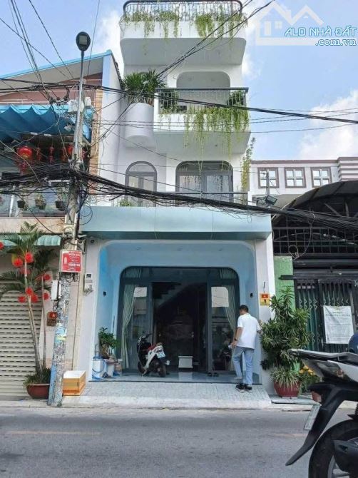 Nhà đẹp trung Chánh Hóc Mônxuống còn 6 tỷ 3   Nhà 1 trệt 2 lầu + sân thượng