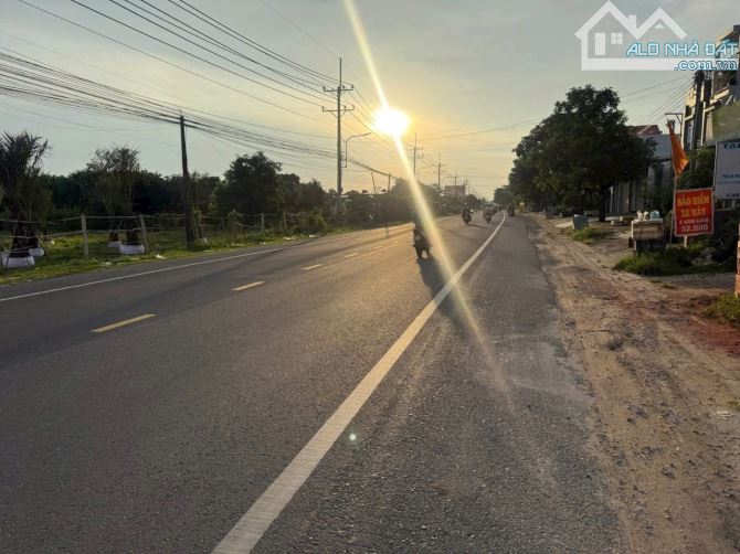 Chủ gửi bán căn nhà mt quách thị Trang buôn bán mọi nghành nghề khu dân cư đông đúc