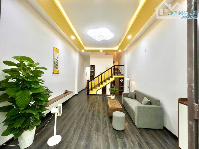 Bán nhà 2 tầng, kiệt đường Nguyễn Hoàng, cách đường chính 80m, gần Nguyễn Văn Linh