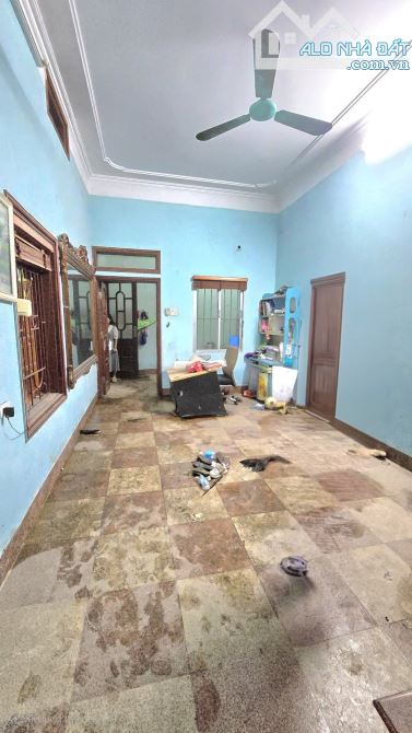 NHÀ 2 MẶT NGÕ, GẦN GA LA KHÊ, DIỆN TÍCH 80M, XÂY 3 TẦNG, GIÁ ĐẦU TƯ