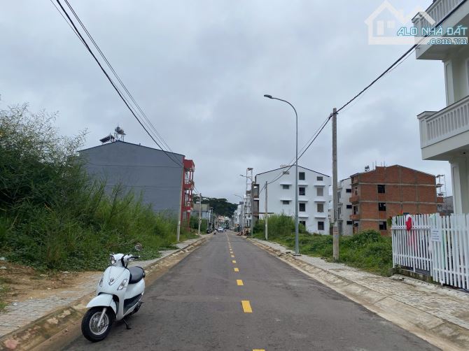 LÔ ĐẤT RẺ NHẤT KQH PHẠM HỒNG THÁI- ĐI BỘ 5PHUT RA HỒ XUÂN HƯƠNG, ĐƯỜNG NHỰA OTO TRÁNH NHAU