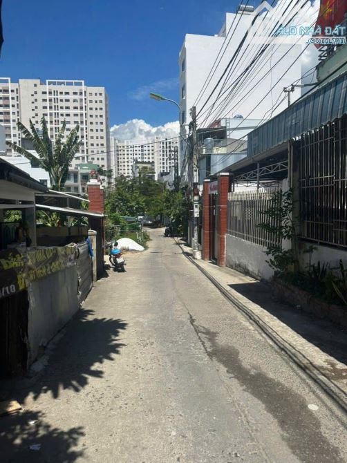 BÁN NHÀ HẺM OTO LÊ HỒNG PHONG 99M CHỈ 4TỶ4