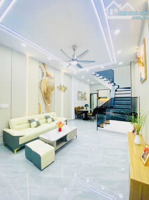 Nhà gần emart Phan Huy Ích, Gò Vấp, 50m2, 3 phòng ngủ, full nội thất, 5 tỷ nhinhe