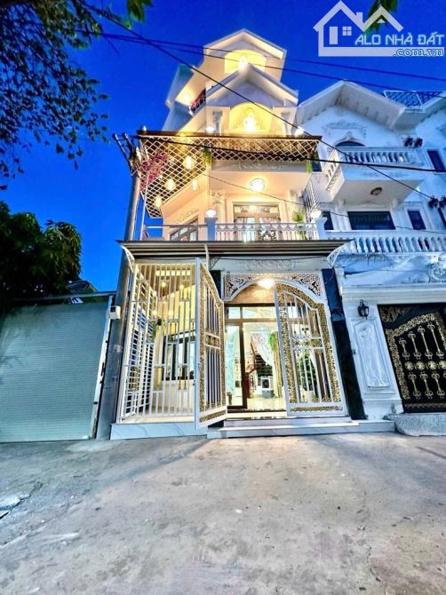 NHÀ ĐẸP LUNG LINH 3 TẦNG - NGANG 5,2M - HẺM XE HƠI 6M - HUỲNH TẤN PHÁT TT NHÀ BÈ