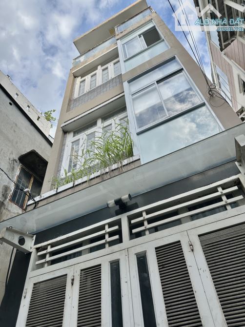 HẺM NHỰA XE TẢI - HOÀNG HOA THÁM - 4 TẦNG ĐẸP - 39M2 A4 - SÂN ĐẬU Ô TÔ - 8.7 TỶ.