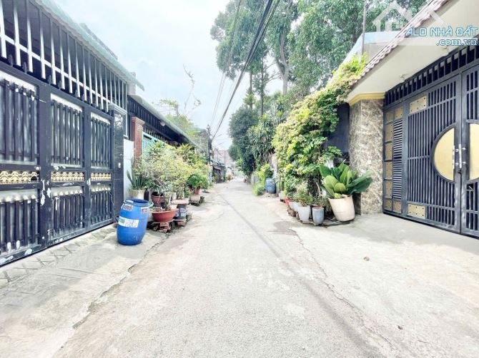 CG - Nhà 1T1L Đông Hòa, Dĩ An, TPHCM. 95m2 ĐXH, oto ngủ trong nhà chỉ 4.8 tỷ TL