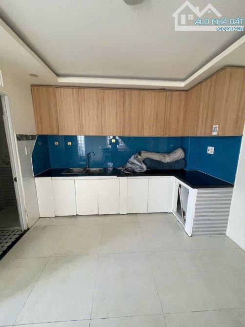 Bán CHDV Đ. Nguyễn Ảnh Thủ HT DT 260m2 10P giá nhỉnh 7 tỷ