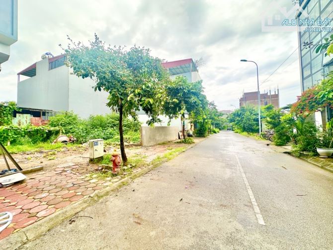 bán đất gia lâm phân lô vỉa hề hiếm khu 72ha dt 93m2 hơn 17tỷ có tl