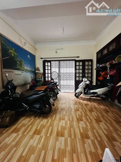 PHÚ MỸ 65M2 – 5 TẦNG – MT 6M – Ô TÔ ĐỖ CỬA – KINH DOANH – DÒNG TIỀN 30TR/THÁNG – 15.2 TỶ