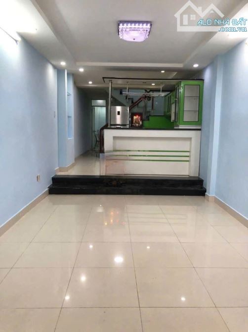 Nhà hẻm xe tải Nguyễn Ngọc Lộc, 4x20, trệt lầu 4pn 2wc 17 triệu
