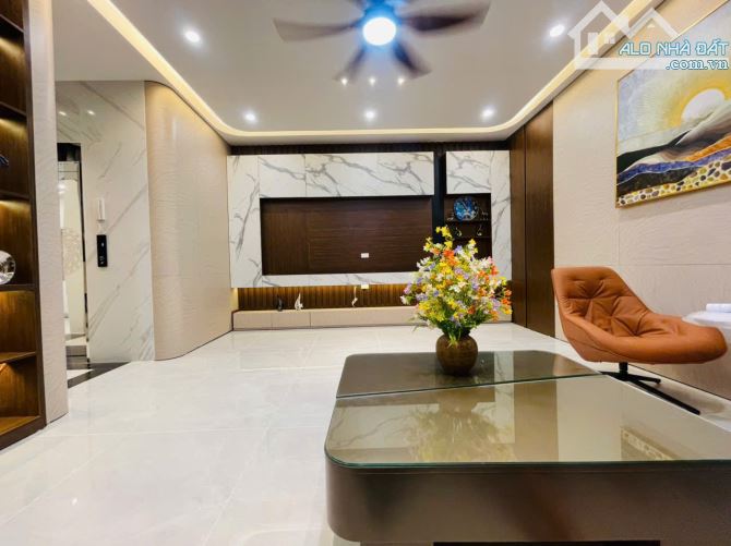 PHÂN LÔ PHỐ VỌNG - 81M2 - MT 5M 2 THOÁNG - THANG MÁY - Ô TÔ TRÁNH NHAU - 2X TỶ