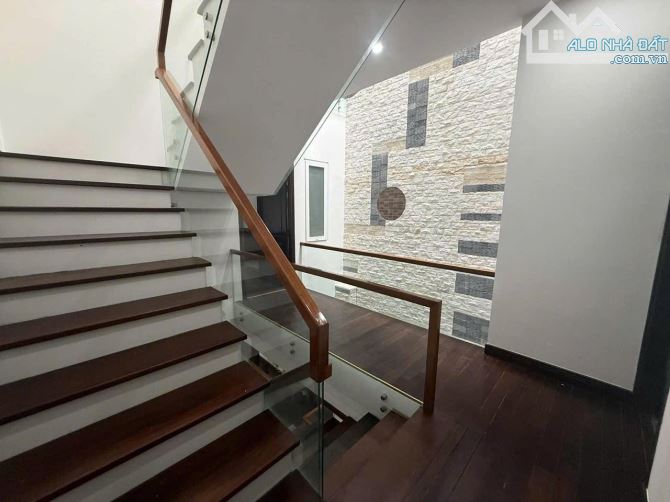 Bán Nhà Phố 3 Tầng Trần Đức Thông - Sơn Trà Đà Nẵng, Vị Trí Đẹp, Nhà Mới, Giá chỉ 13 tỷ.