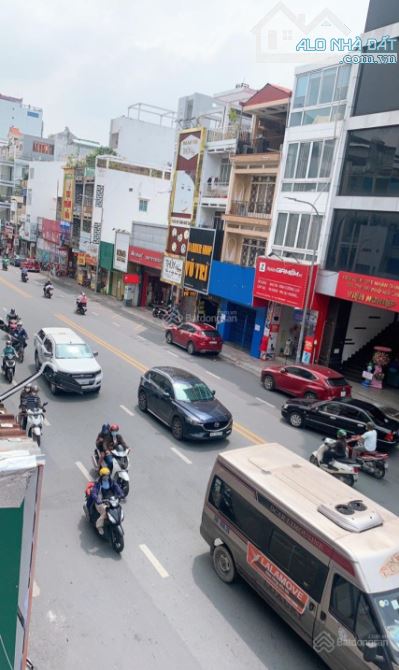 HOT...! Mặt tiên đường Gò Dầu, P. Tân Quý, Tân Phú. Dt: 4x18, giá 11.5 tỷ