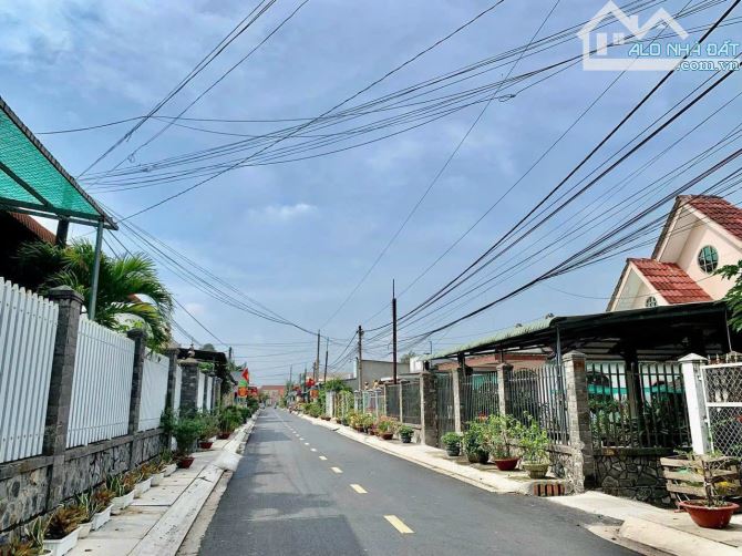 CẦN BÁN NHANH ĐẤT NGỘP ĐƯỜNG ĐINH BỘ LĨNH - DT 180M2 - GIÁ CHỈ 1TY950
