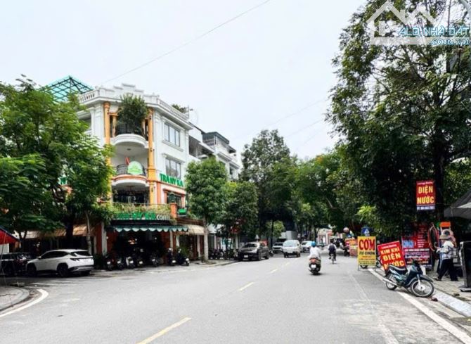 VĂN QUÁN - PHÂN LÔ - LÔ GÓC - KINH DOANH SẦM UẤT - MẶT TIỀN 12M2 - GIÁ 14,5 TỶ.